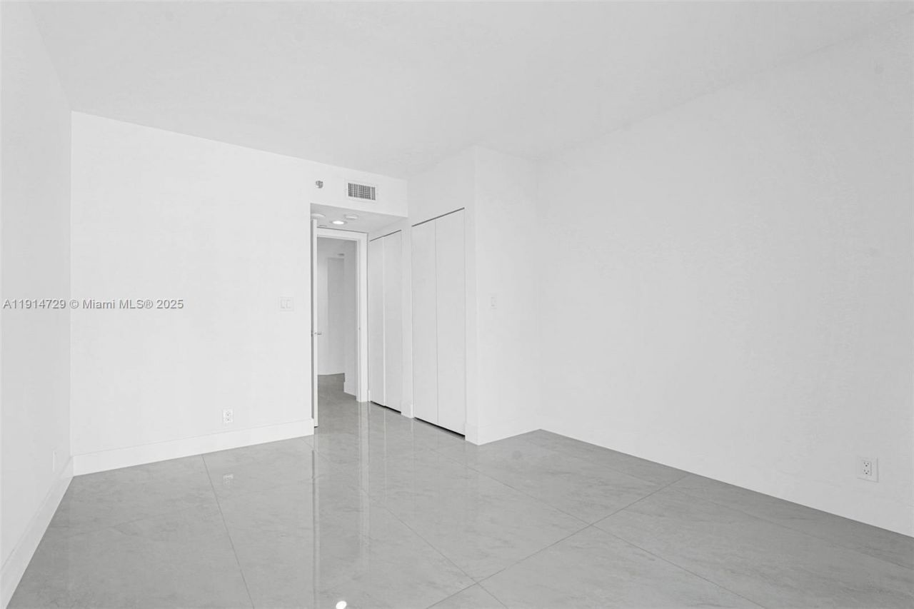 16485 Collins Ave, Unit 1236, Sunny Isles Beach, FL 33160 Photo