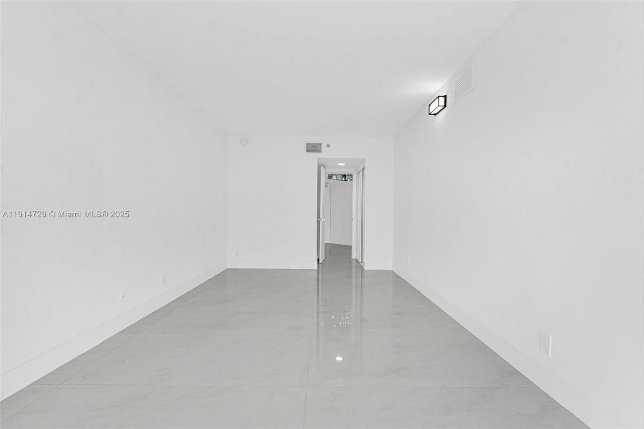 16485 Collins Ave, Unit 1236, Sunny Isles Beach, FL 33160 Photo