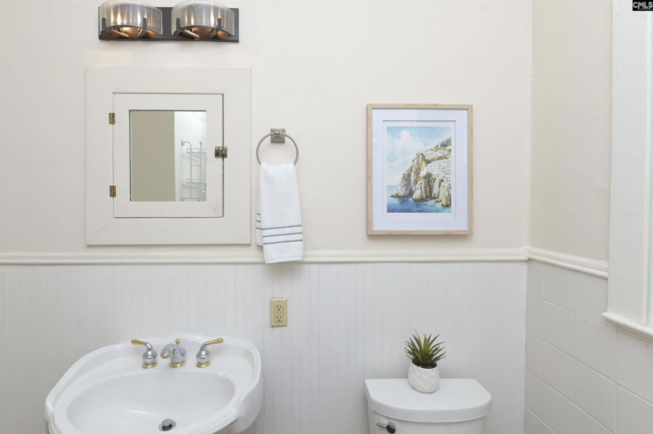 528 Capitol Place  Photo 32