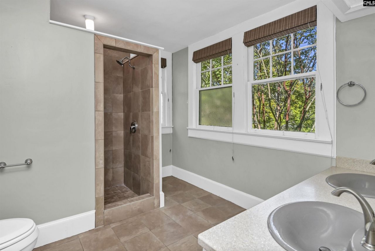 528 Capitol Place  Photo 42