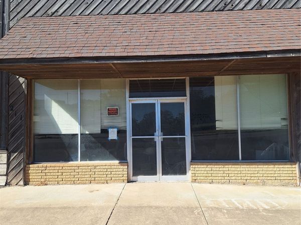 211 N Bdwy, Konawa, OK 74849