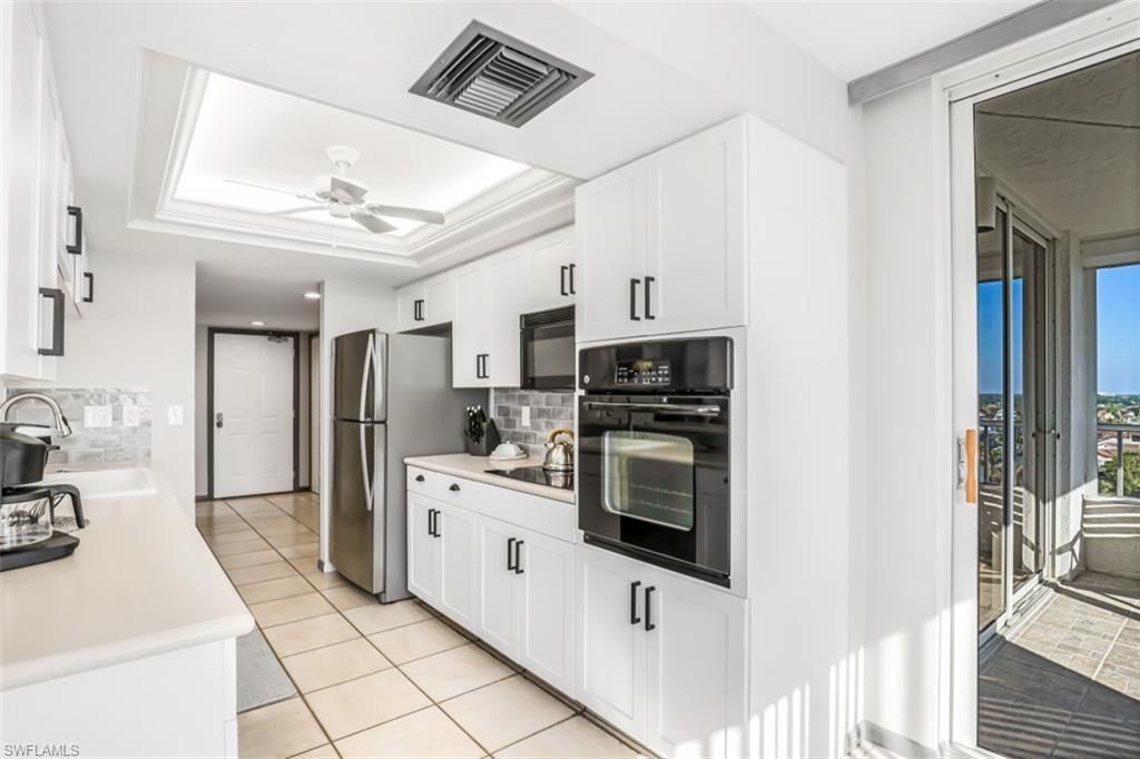 11116 Gulf Shore Dr, Unit B-904, Naples, FL 34108 Photo