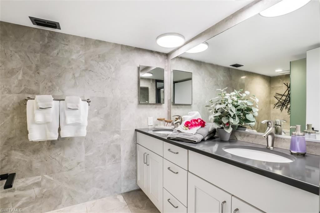 11116 Gulf Shore Dr, Unit B-904, Naples, FL 34108 Photo