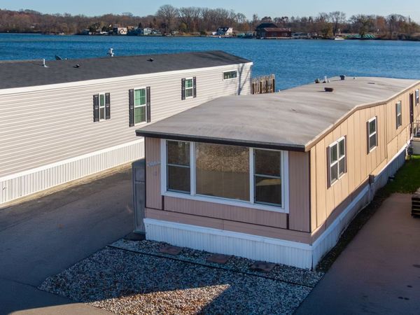 416 S Cogswell Drive, Silver Lake, WI 53170