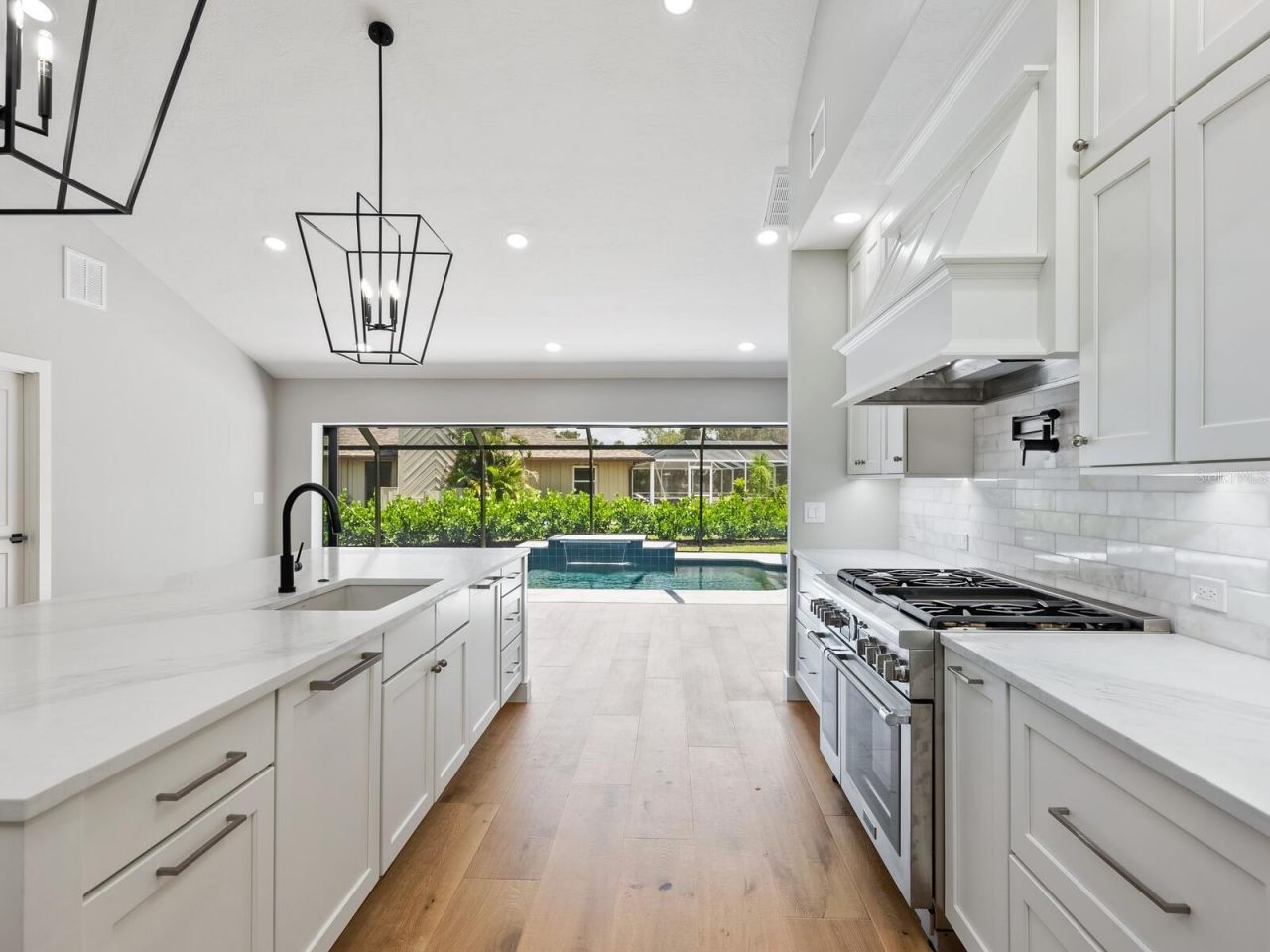 180 Lookout Point Drive, Osprey, FL 34229 Photo