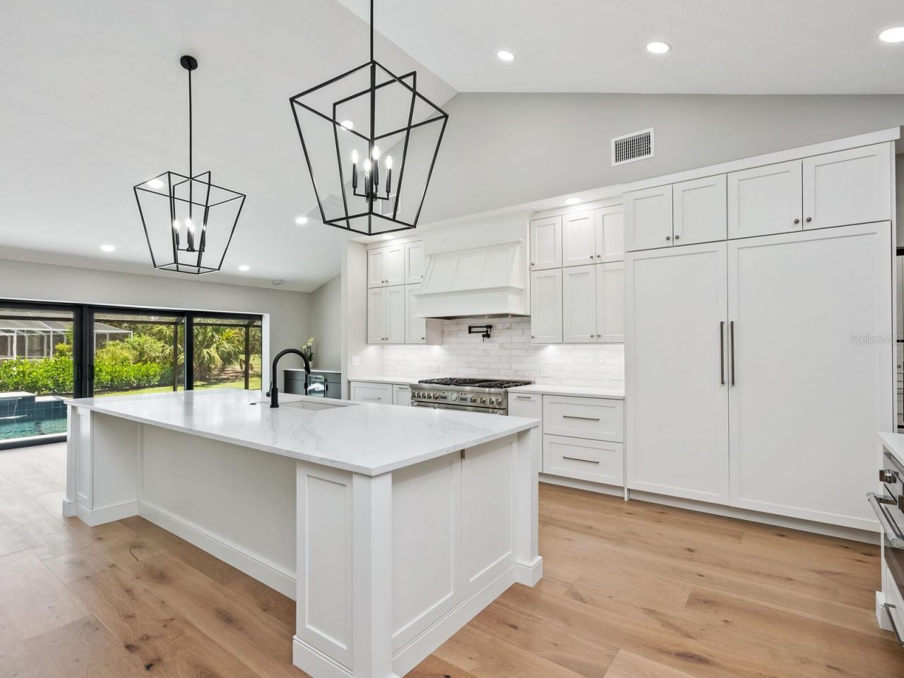 180 Lookout Point Drive, Osprey, FL 34229 Photo