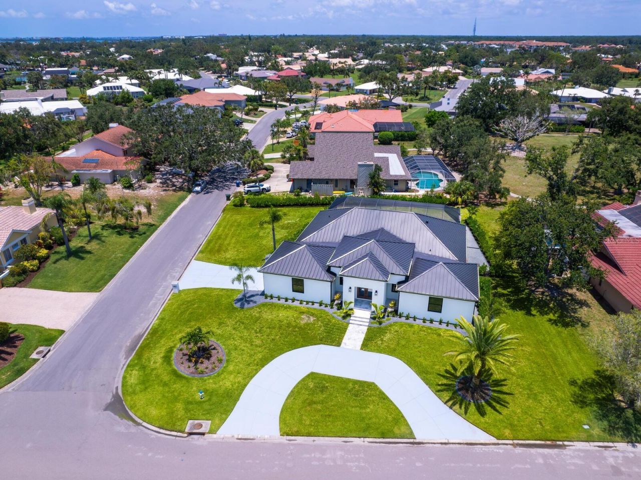 180 Lookout Point Drive, Osprey, FL 34229 Photo