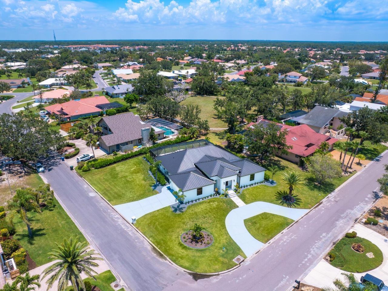 180 Lookout Point Drive, Osprey, FL 34229 Photo