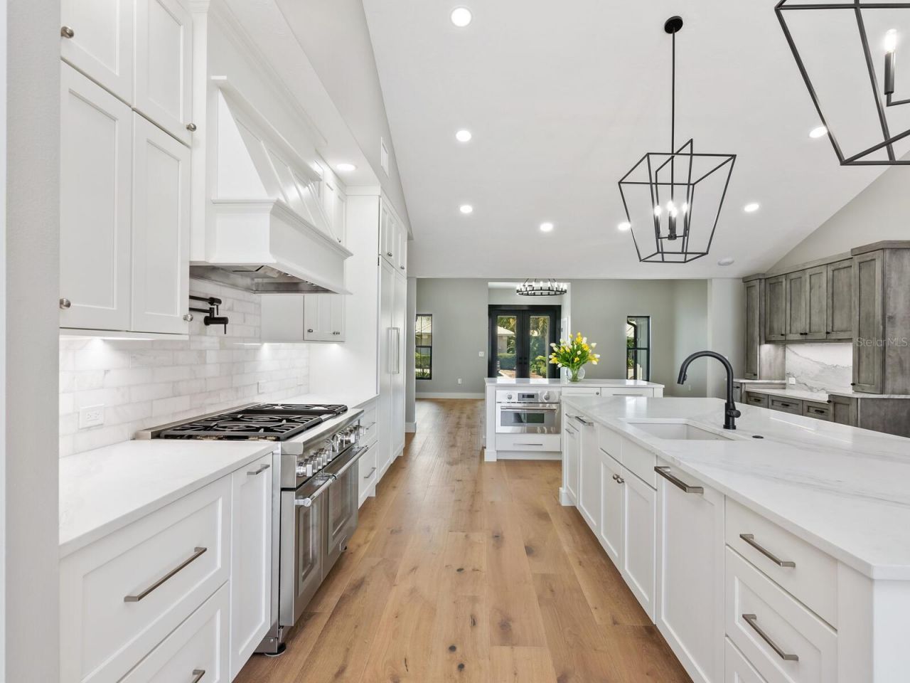 180 Lookout Point Drive, Osprey, FL 34229 Photo