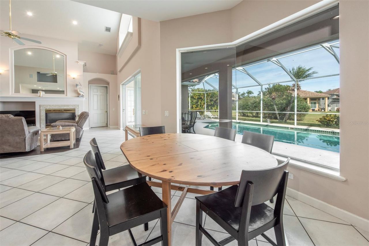 7730 Aralia Way, Seminole, FL 33777 Photo