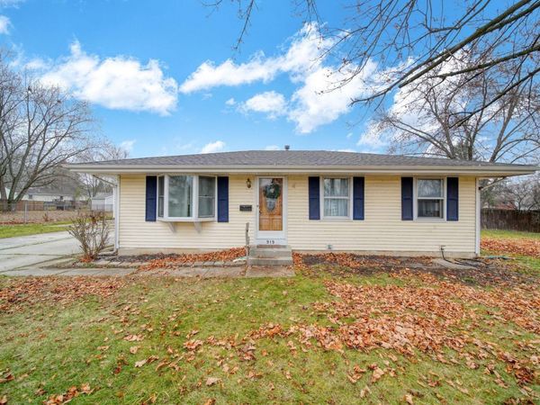 919 Pontiac, Tecumseh, MI 49286