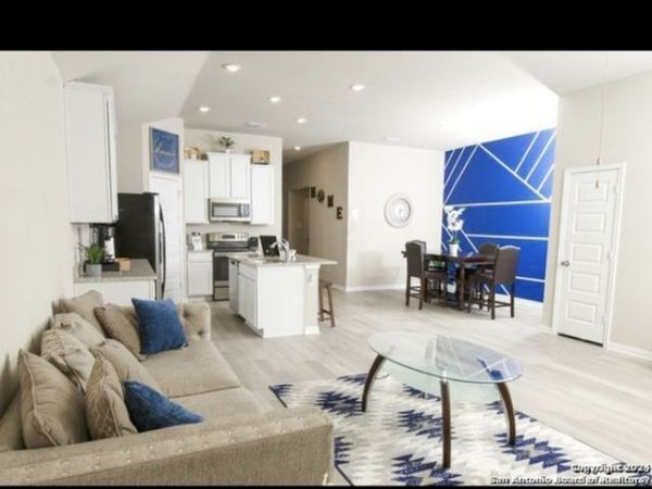 10318 Pinkston, San Antonio, TX 78252