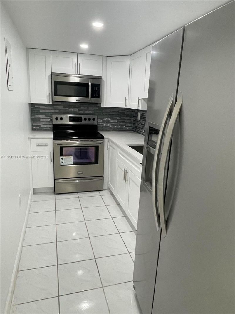 4719 NW 7th St, Unit 109-11, Miami, FL 33126 Photo