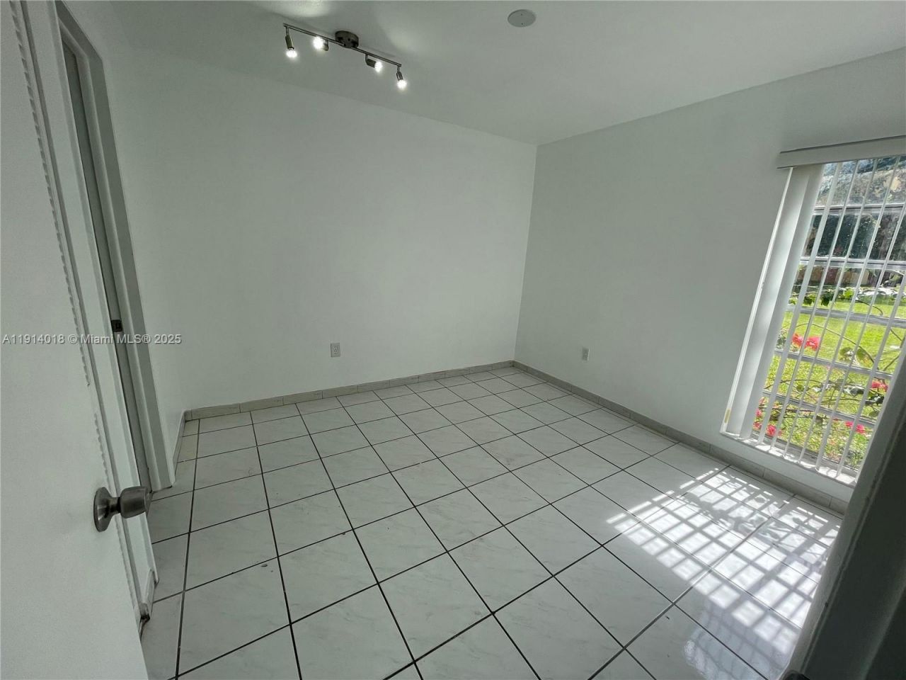 4719 NW 7th St, Unit 109-11, Miami, FL 33126 Photo