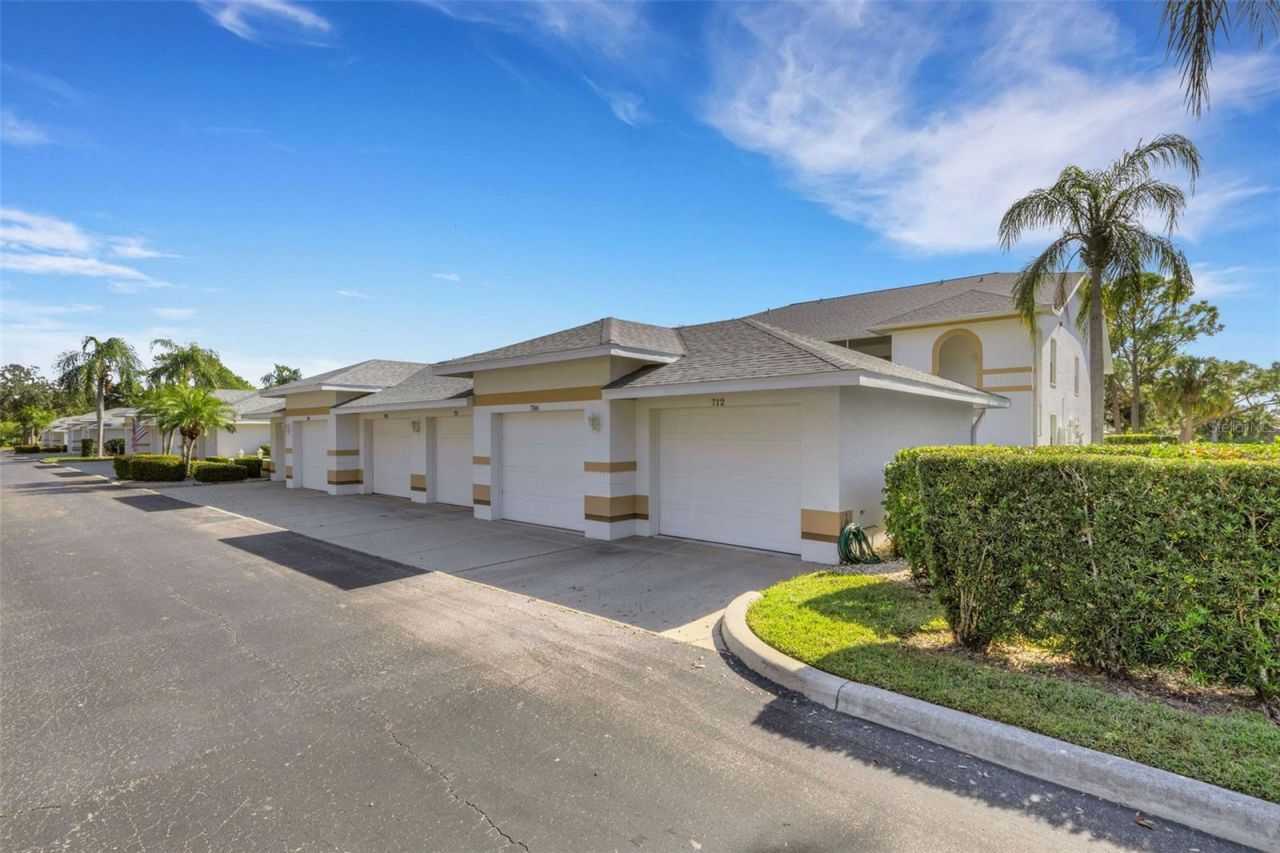 6908 Drewrys Bluff, Unit 712, Bradenton, FL 34203 Photo