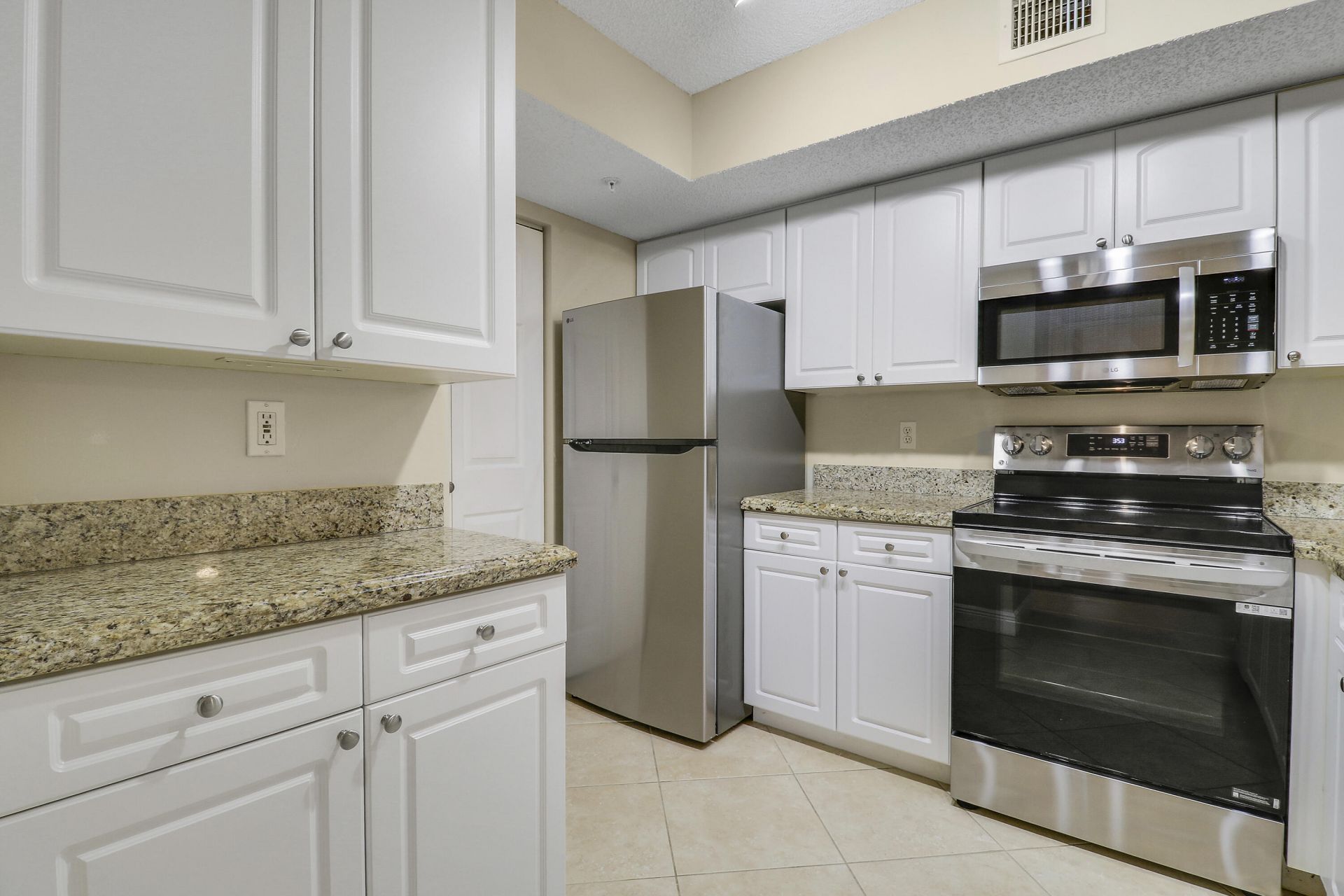 254 Village Boulevard, Unit 4106, Tequesta, FL 33469 Photo