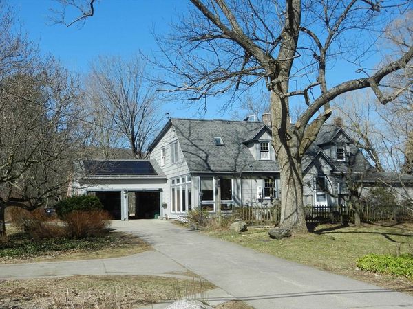 377 N Loomis St, Southwick, MA 01077