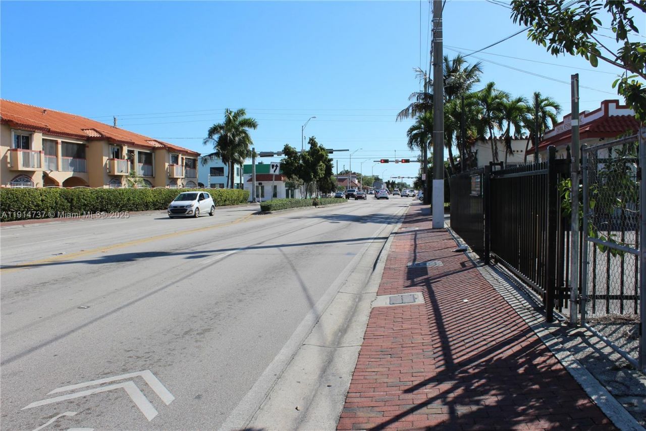 600 SW 17th Ave, Miami, FL 33135 Photo