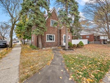 1332 Fort Park Boulevard, Lincoln Park, MI 48146