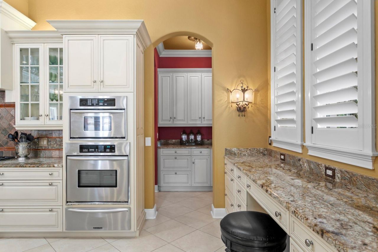 4912 Yacht Club Drive, Tampa, FL 33616 Photo