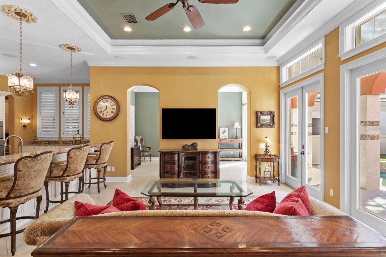 4912 Yacht Club Drive, Tampa, FL 33616 Photo