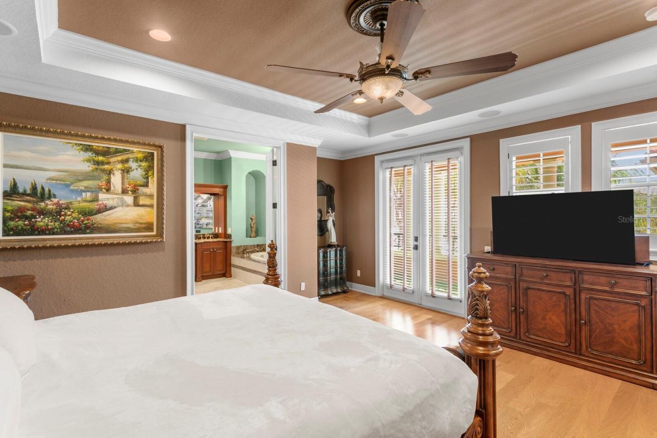 4912 Yacht Club Drive, Tampa, FL 33616 Photo