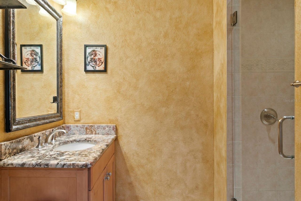 4912 Yacht Club Drive, Tampa, FL 33616 Photo