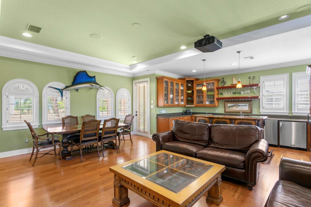 4912 Yacht Club Drive, Tampa, FL 33616 Photo