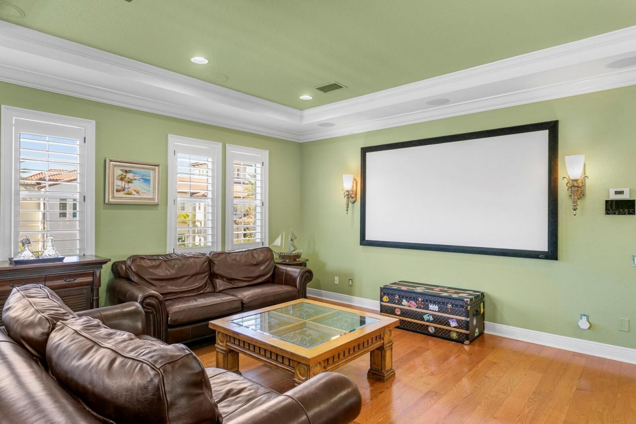 4912 Yacht Club Drive, Tampa, FL 33616 Photo