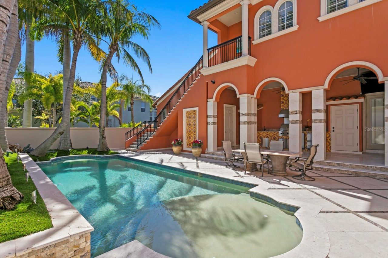 4912 Yacht Club Drive, Tampa, FL 33616 Photo