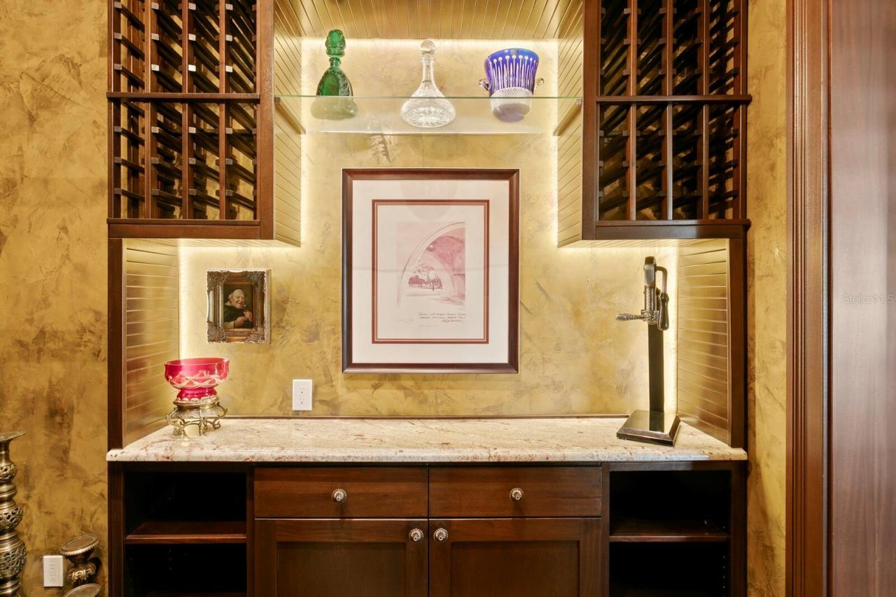 4912 Yacht Club Drive, Tampa, FL 33616 Photo