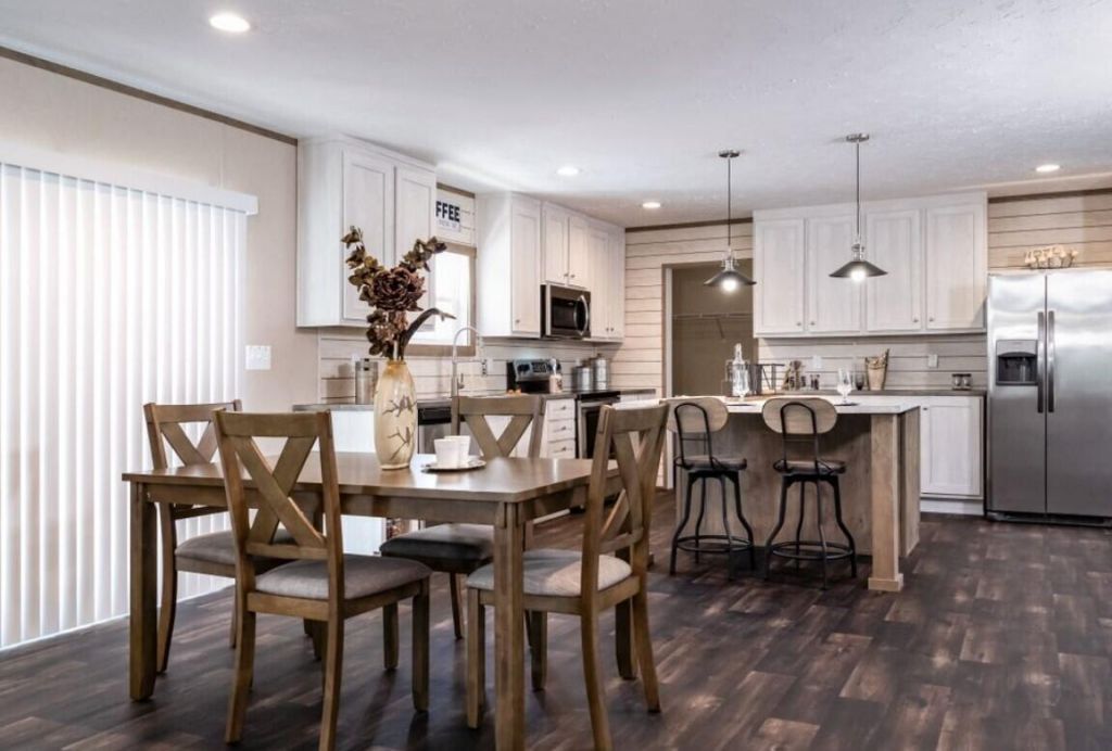 276 Tiger Lily Lane Photo 3