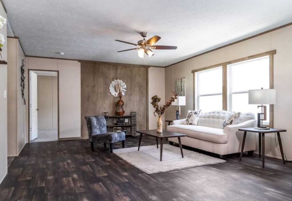 276 Tiger Lily Lane Photo 7