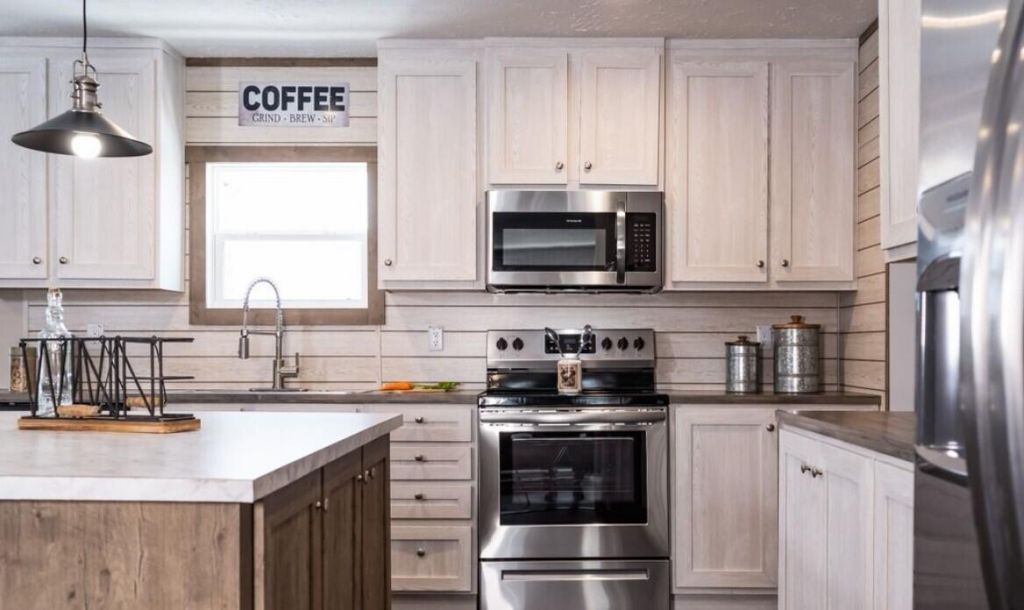 276 Tiger Lily Lane Photo 9