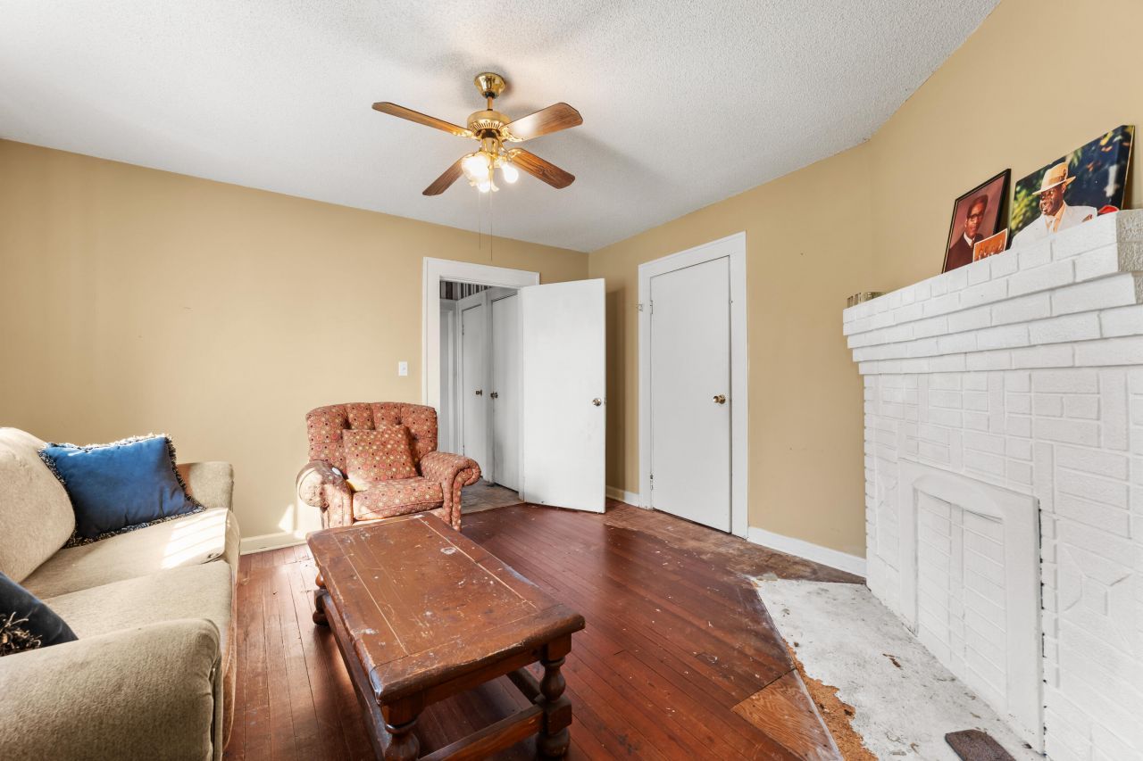 1138 North Street Photo 10