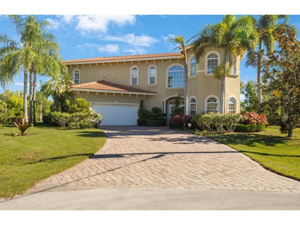 6335 NW Hala Court, Port Saint Lucie, FL 34983
