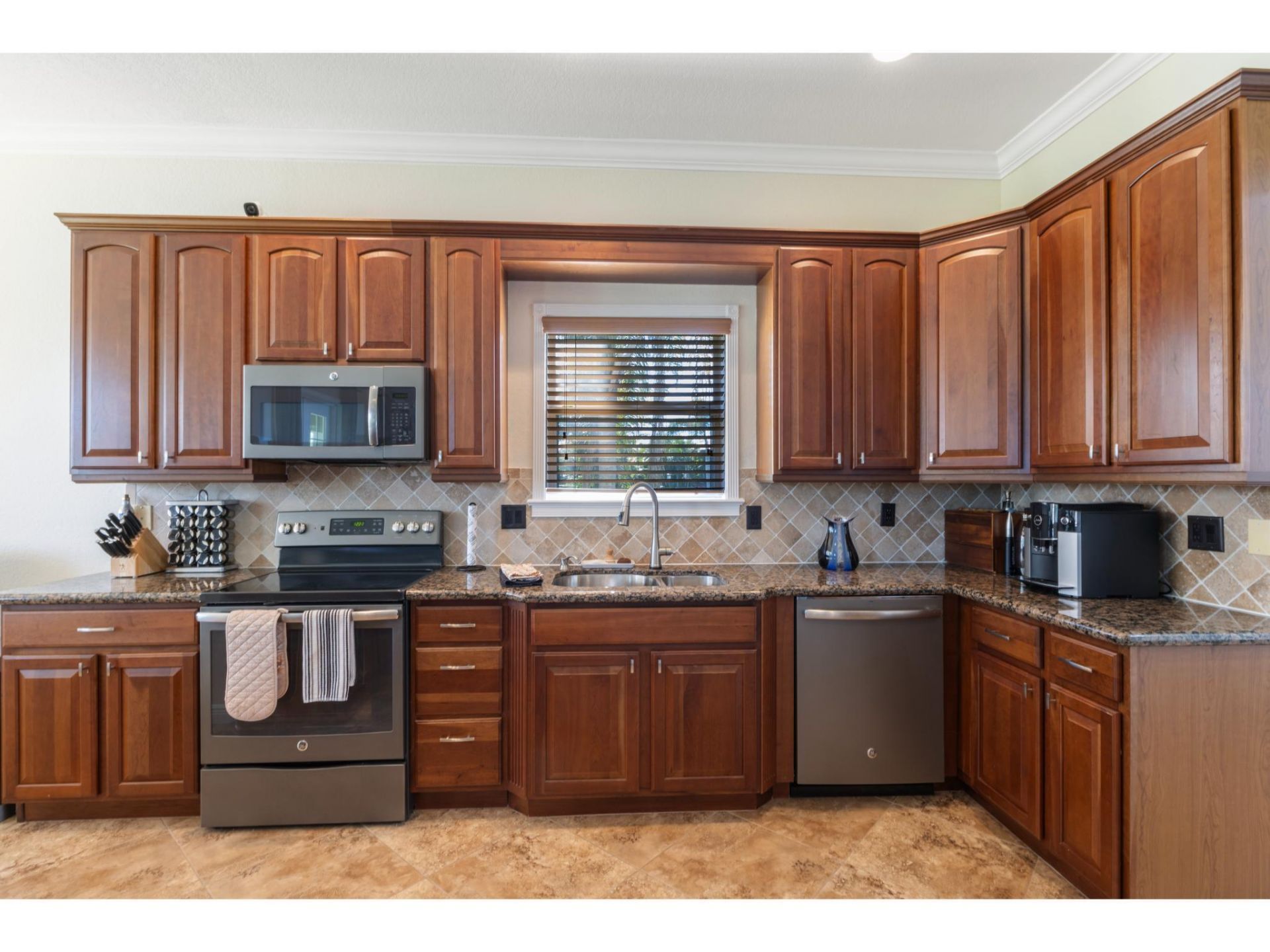 6335 NW Hala Court, Port Saint Lucie, FL 34983 Photo