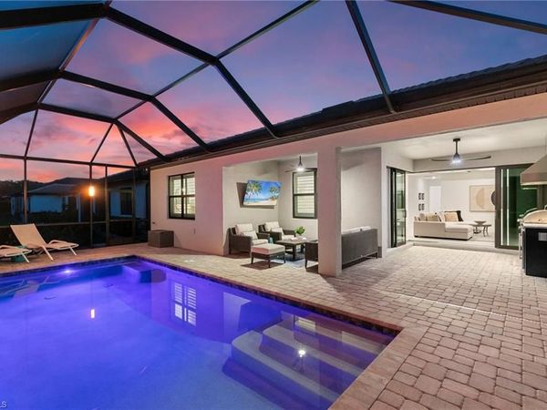 10483 Ventana LN, NAPLES, FL 34120