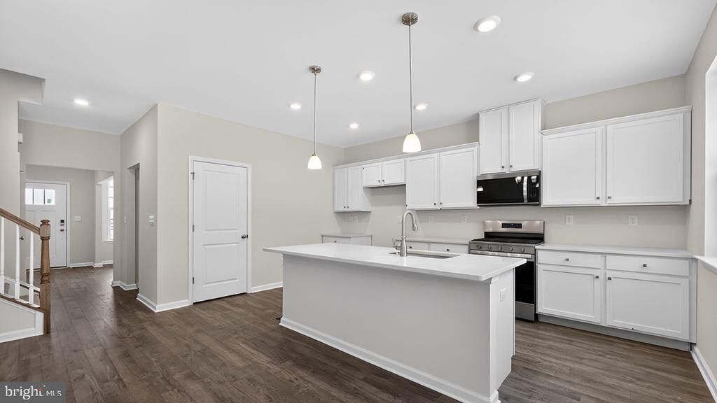 32 Georgetown Drive, Freehold, NJ 07728 Main Photo