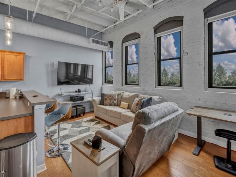 1133 W 9th Street, Unit 409, Cleveland, OH 44113 Photo 6