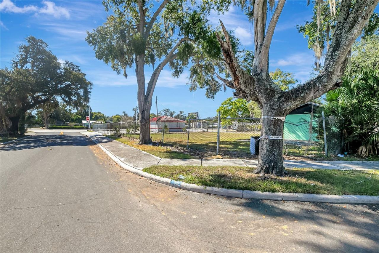 305 & 309 W Memorial Boulevard, Lakeland, FL 33801 Photo