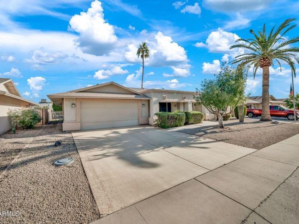 17837 N COUNTRY CLUB Drive, Sun City, AZ 85373