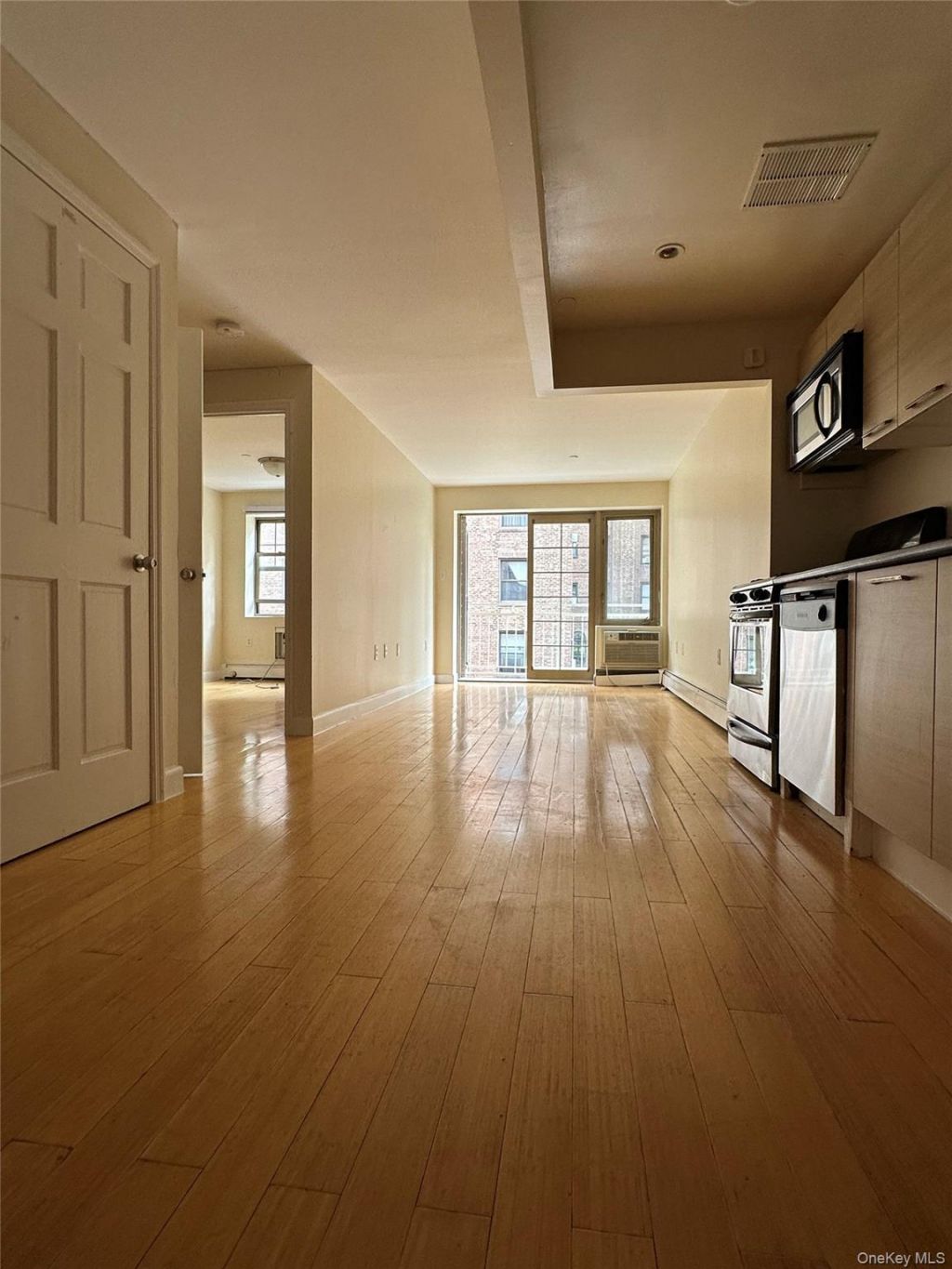 8375 117th Street, Unit 3B, Richmond Hill, NY 11418 Main Photo