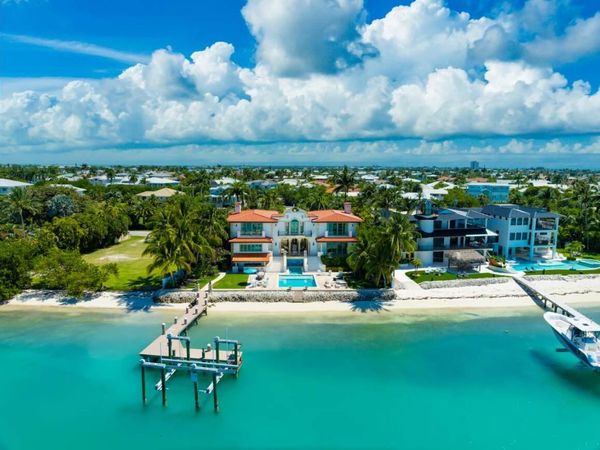 205 15Th Circle, KEY COLONY, FL 33051