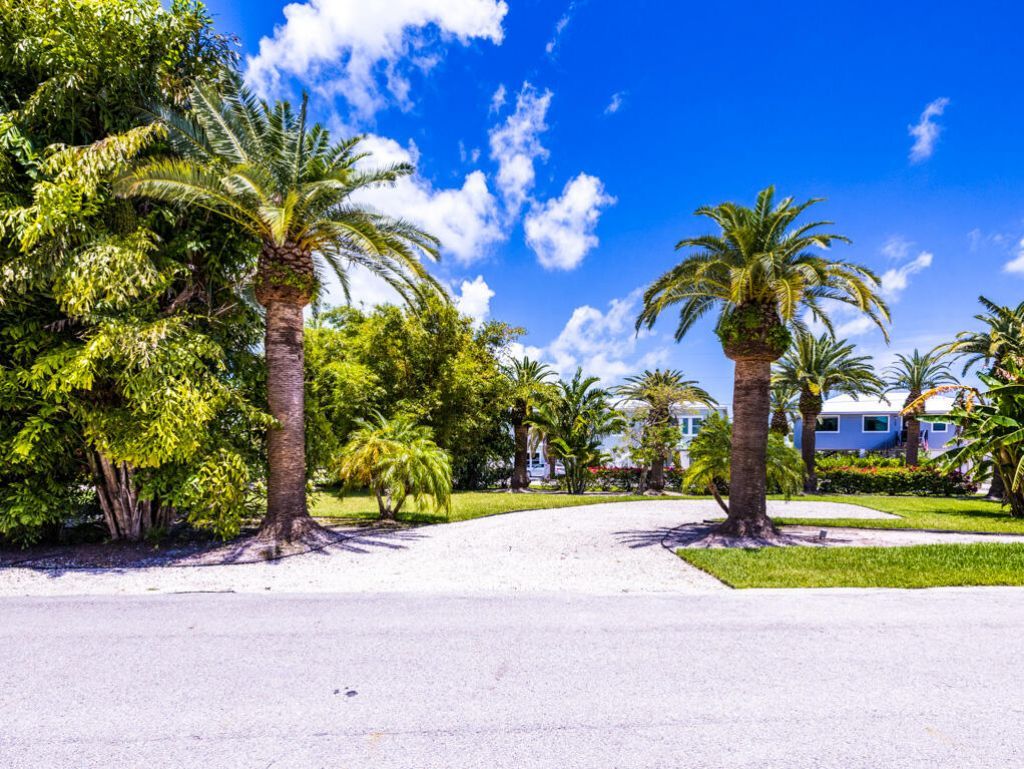 205 15th Circle, Key Colony, FL 33051 Photo