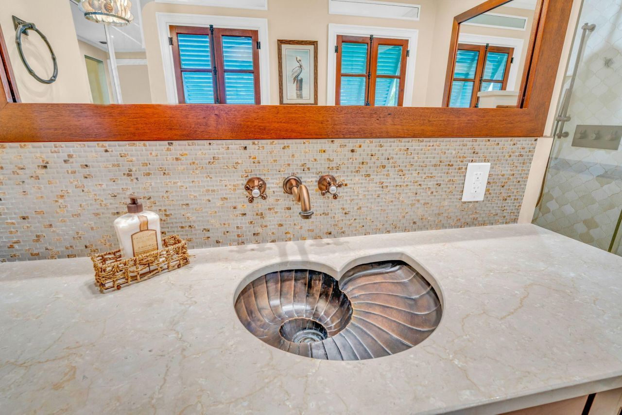 205 15th Circle, Key Colony, FL 33051 Photo