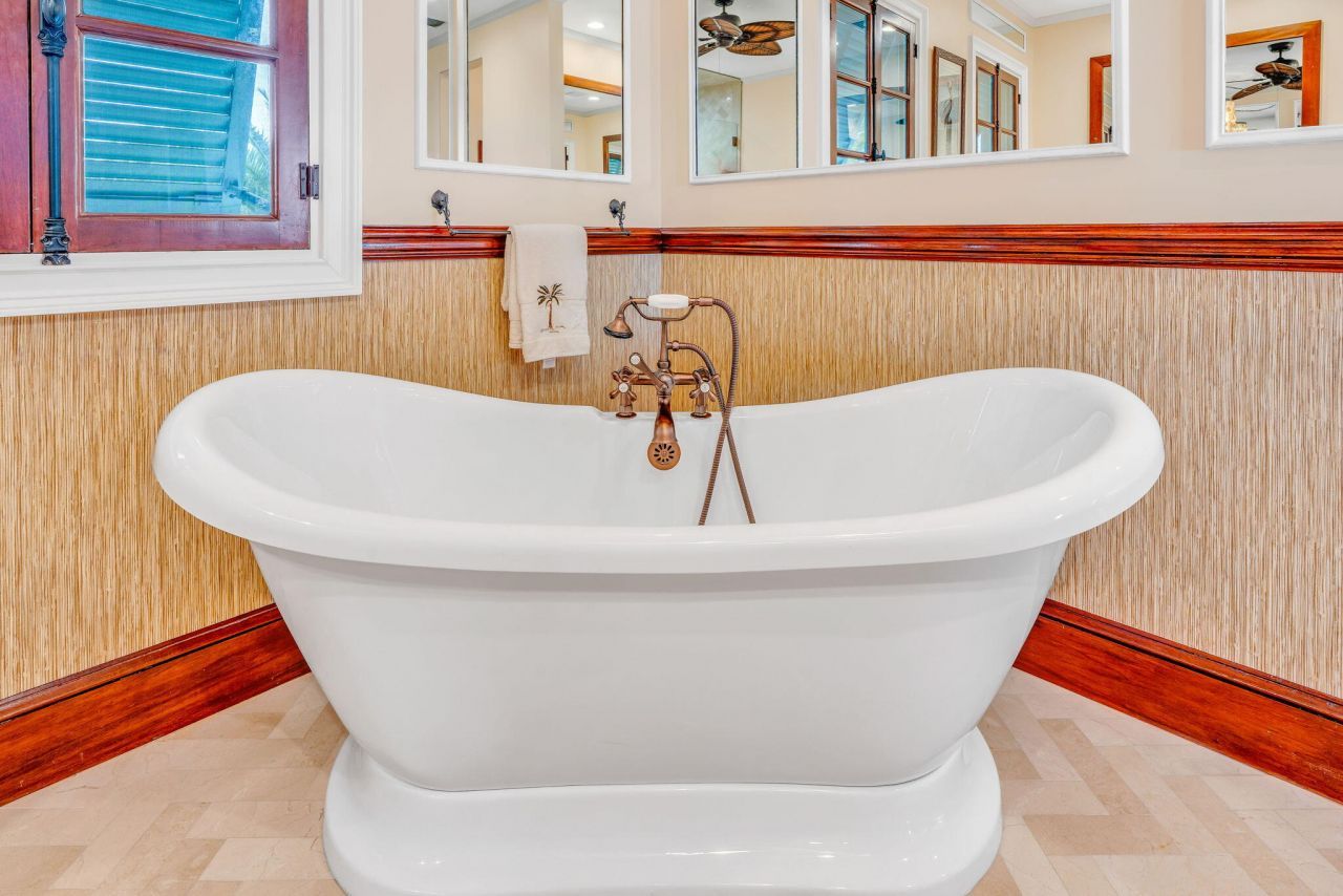 205 15th Circle, Key Colony, FL 33051 Photo