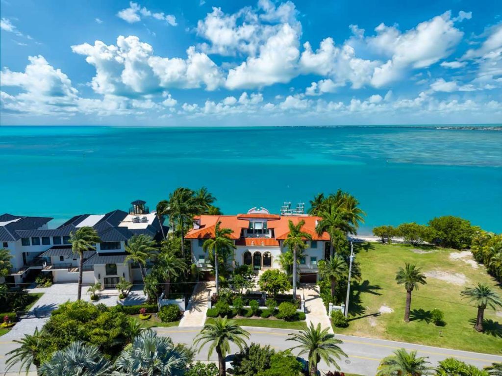 205 15th Circle, Key Colony, FL 33051 Photo