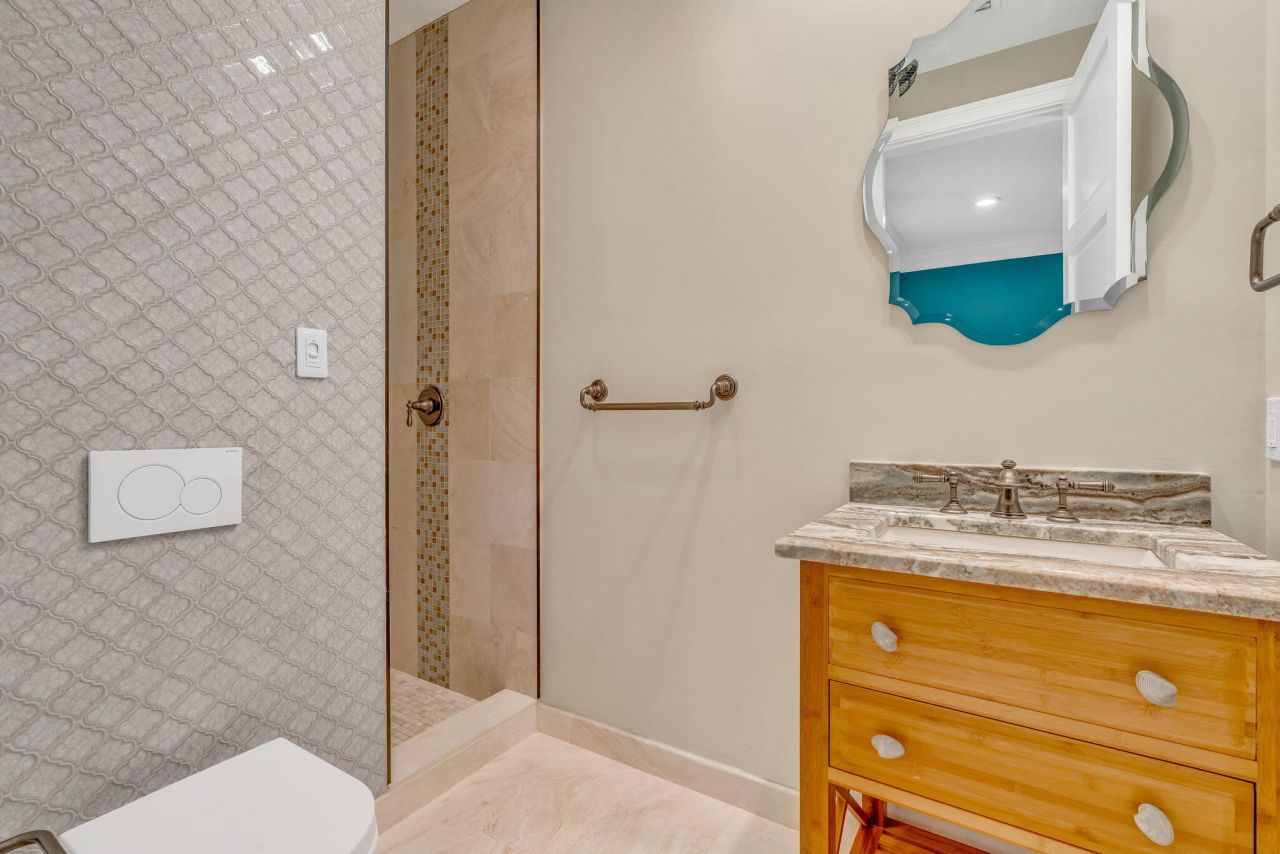 205 15th Circle, Key Colony, FL 33051 Photo