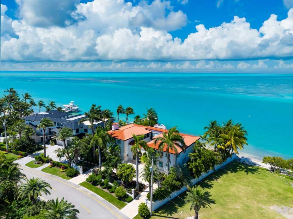 205 15th Circle, Key Colony, FL 33051 Photo